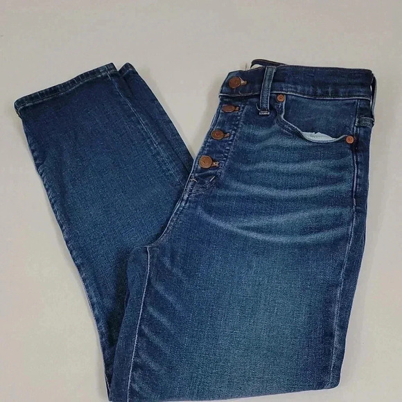 The Perfect Vintage Jean in Clearview Wash: Button-Front Comfort Stretch Edition - Picture 2 of 15